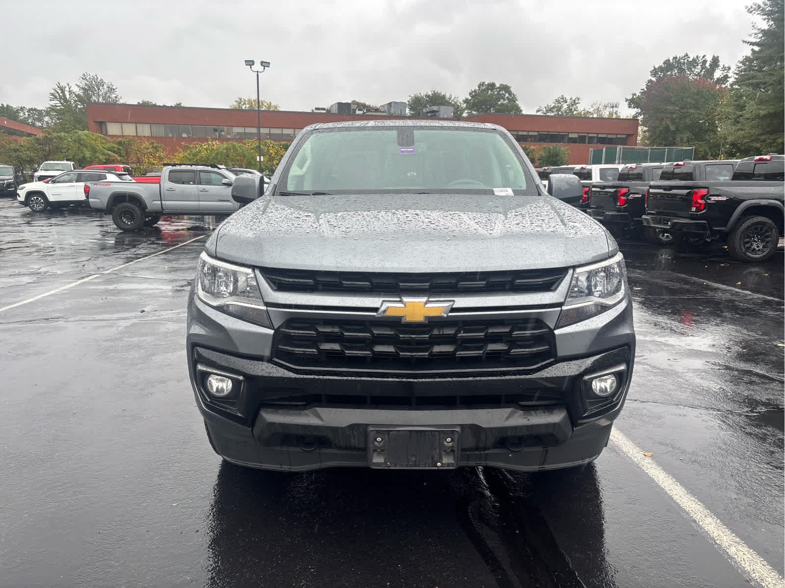 2022 Chevrolet Colorado 4WD LT - Photo 2