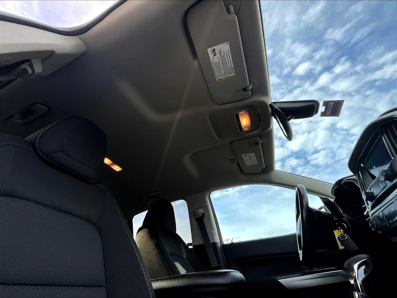 2022 Chevrolet Colorado 4WD LT - Photo 22