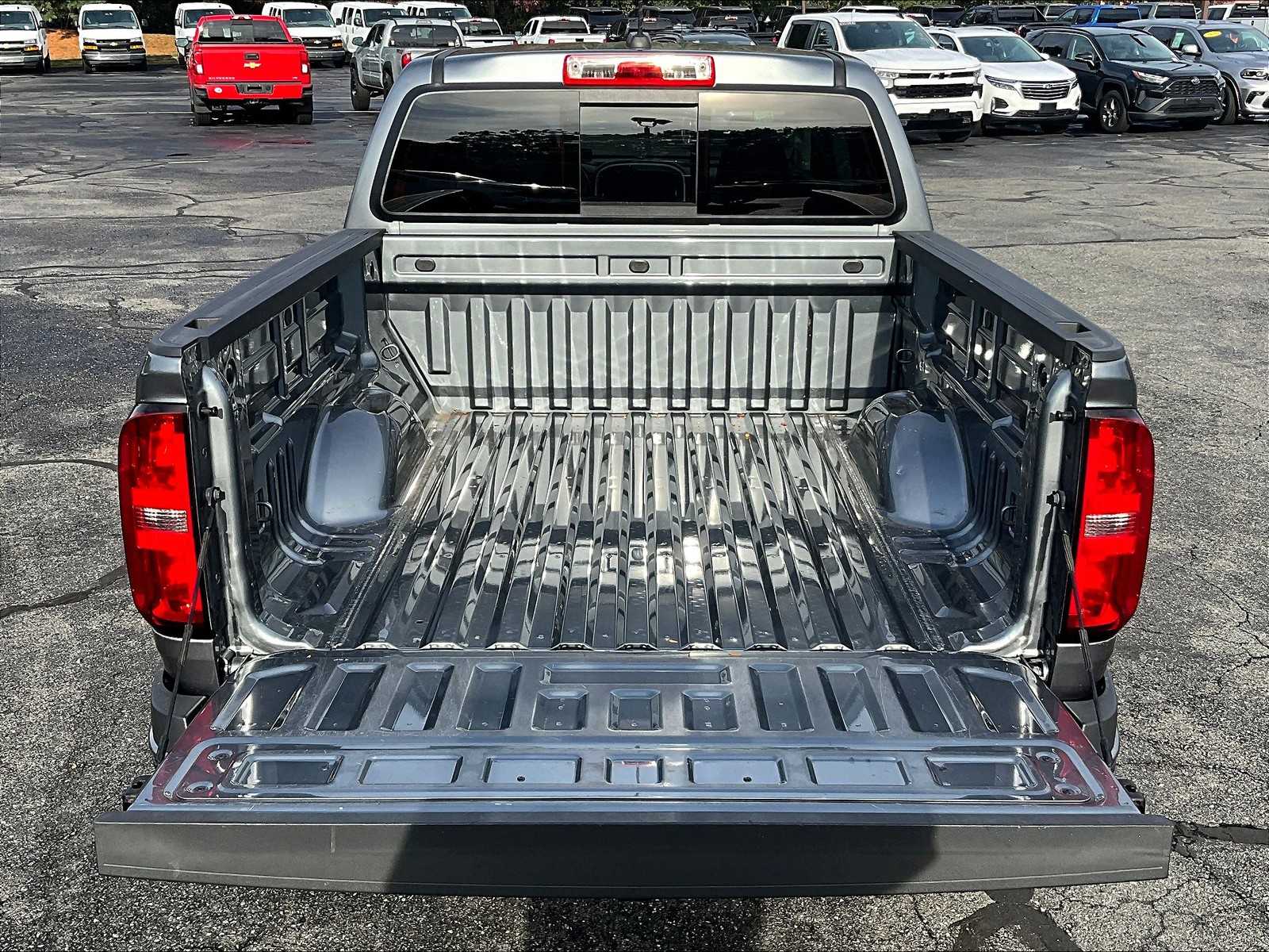 2022 Chevrolet Colorado 4WD LT - Photo 30