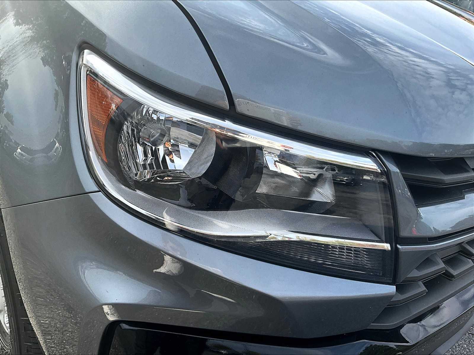 2022 Chevrolet Colorado 4WD LT - Photo 32