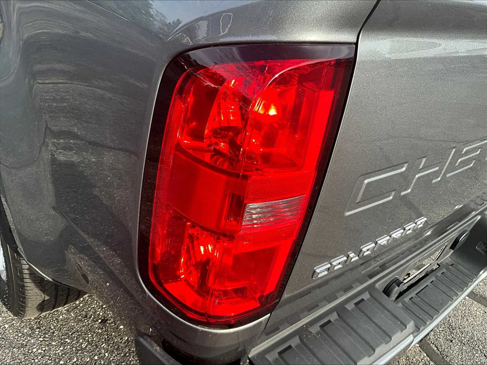 2022 Chevrolet Colorado 4WD LT - Photo 33