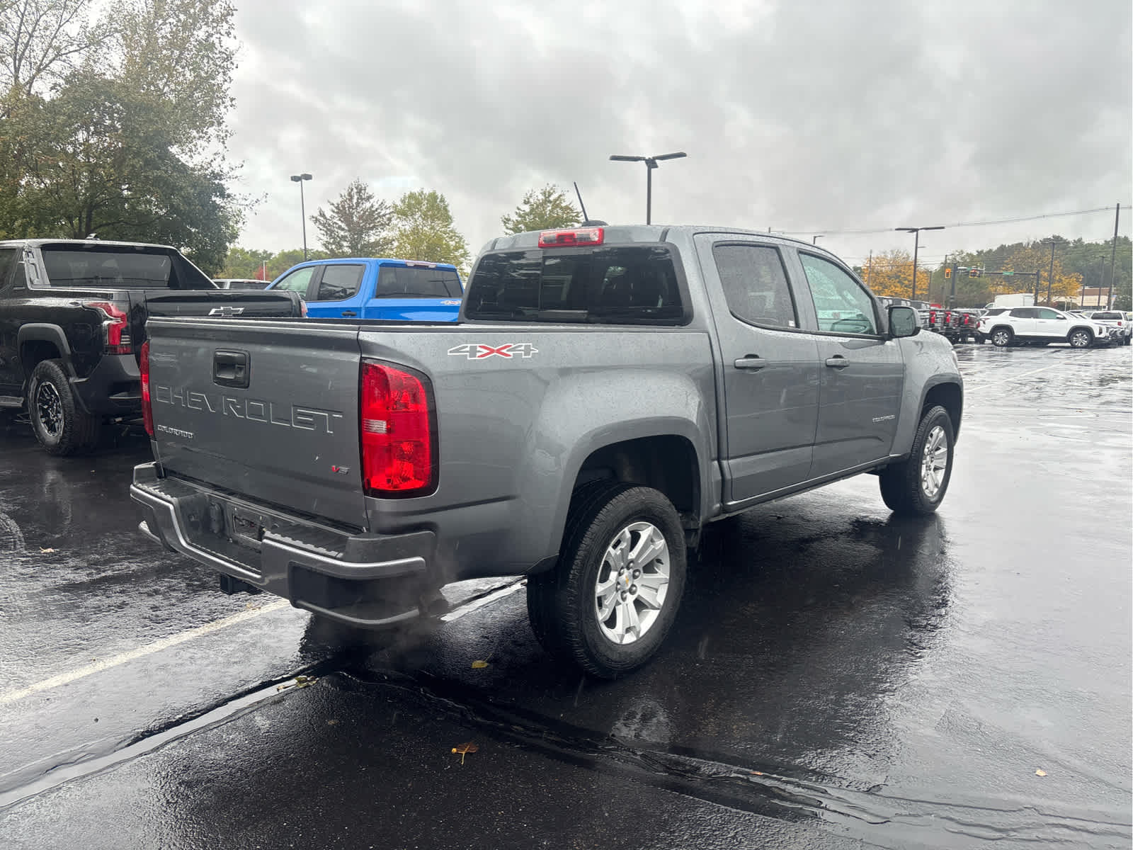 2022 Chevrolet Colorado 4WD LT - Photo 5