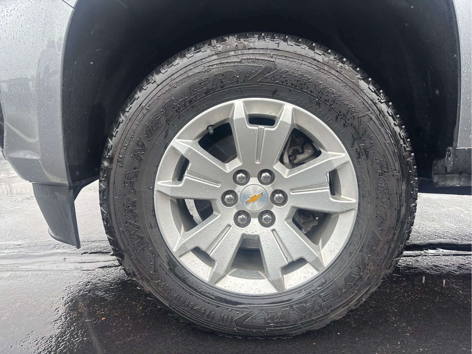 2022 Chevrolet Colorado 4WD LT - Photo 9