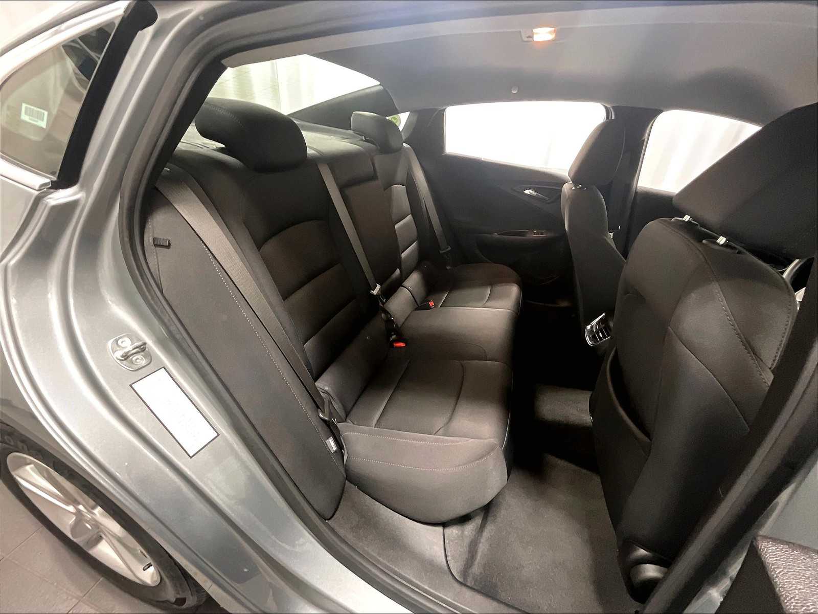 2024 Chevrolet Malibu LT - Photo 16