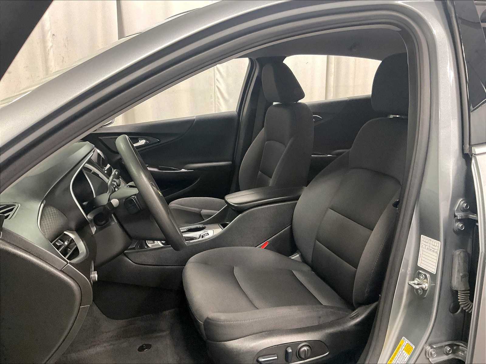 2024 Chevrolet Malibu LT - Photo 10