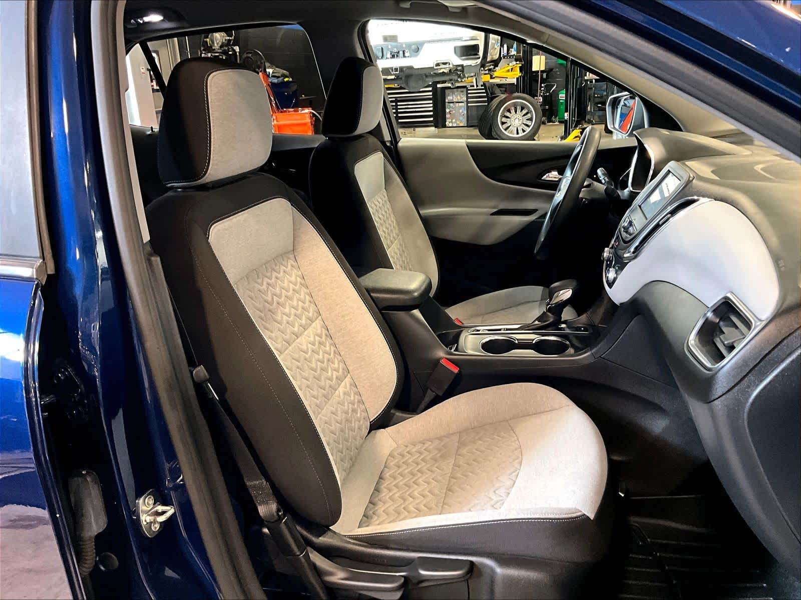 2022 Chevrolet Equinox LS - Photo 11