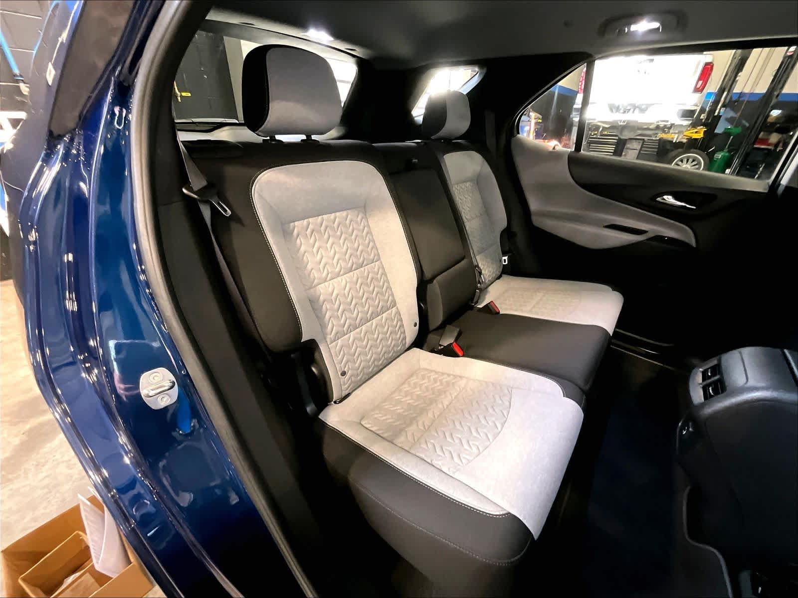 2022 Chevrolet Equinox LS - Photo 16