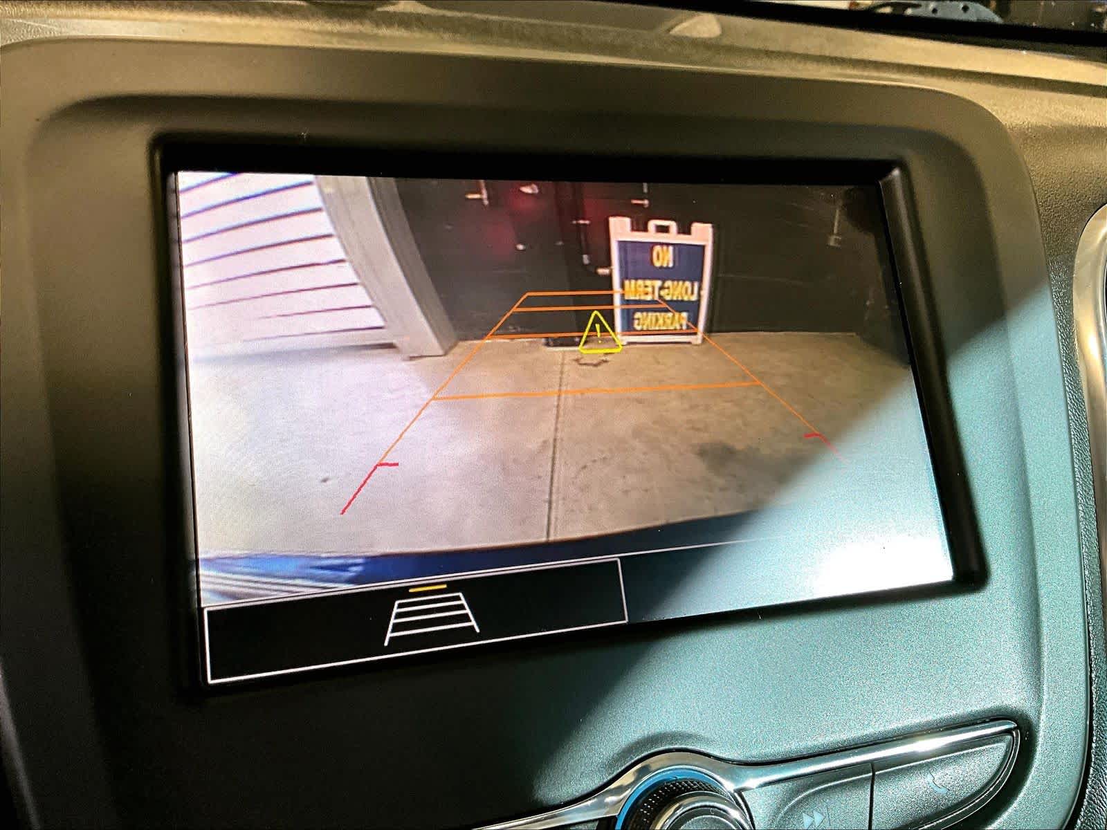 2022 Chevrolet Equinox LS - Photo 20