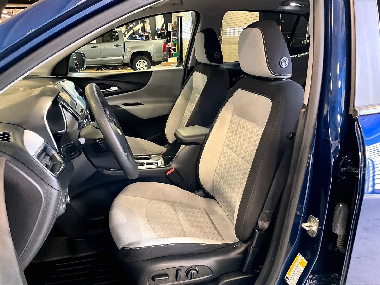 2022 Chevrolet Equinox LS - Photo 10