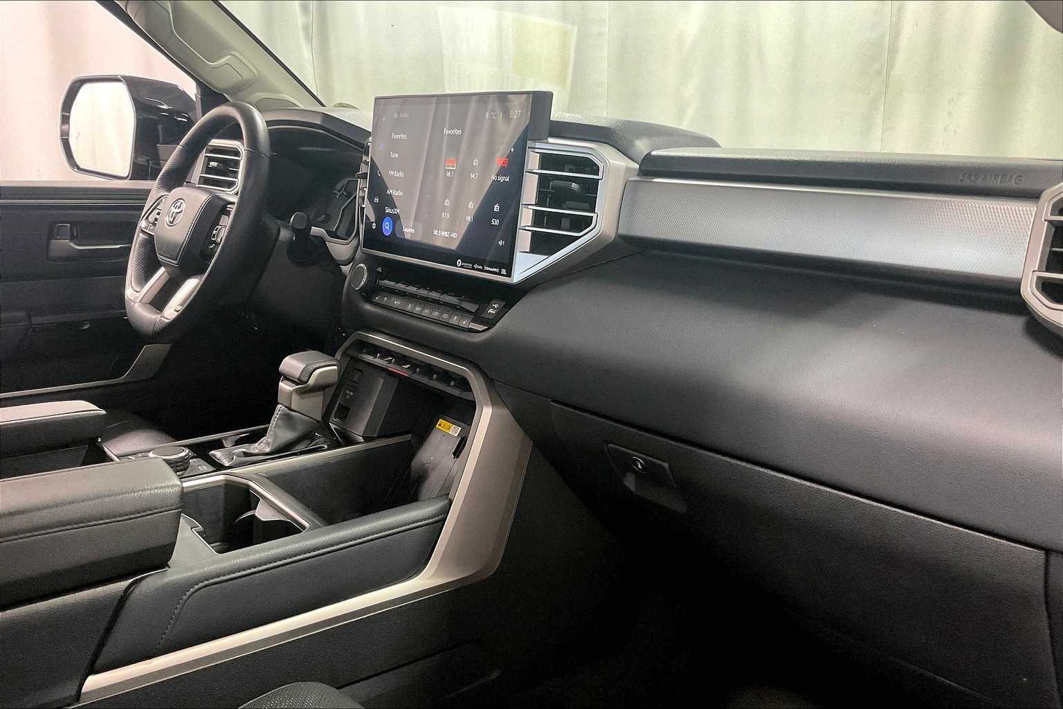 2022 Toyota Tundra Limited - Photo 14