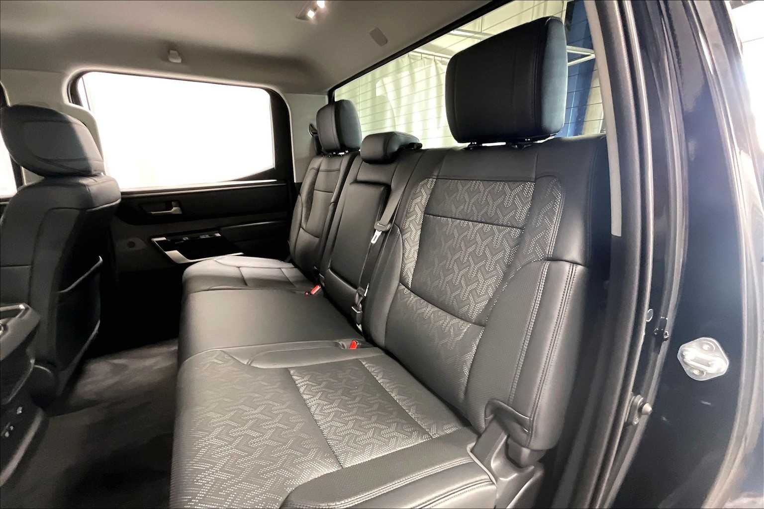 2022 Toyota Tundra Limited - Photo 15
