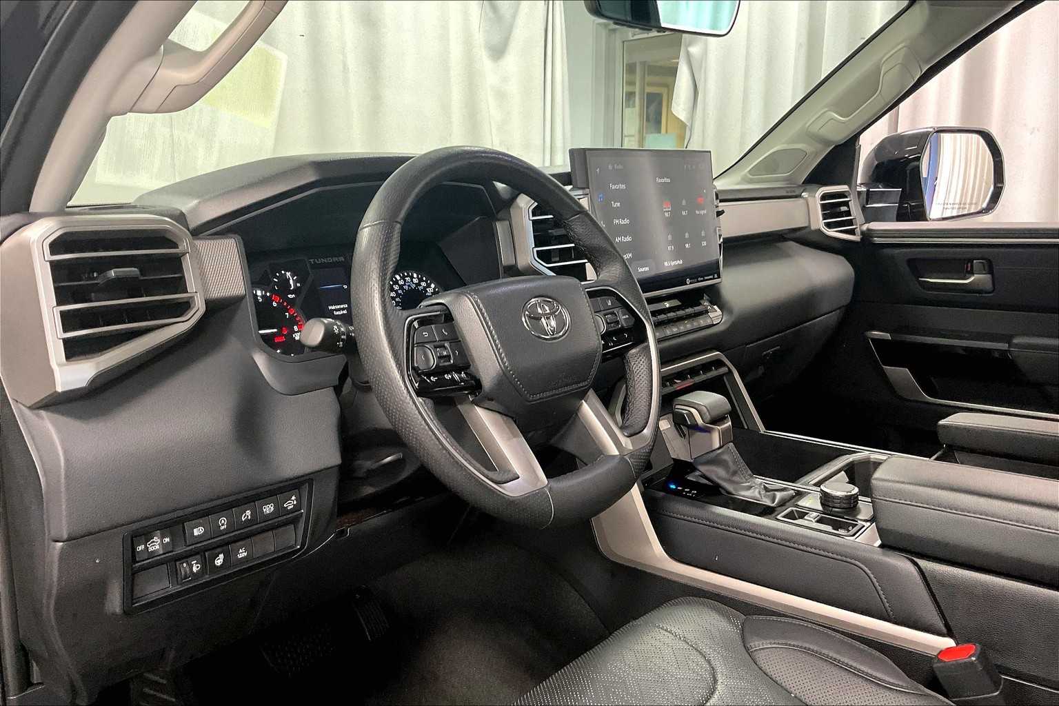2022 Toyota Tundra Limited - Photo 8