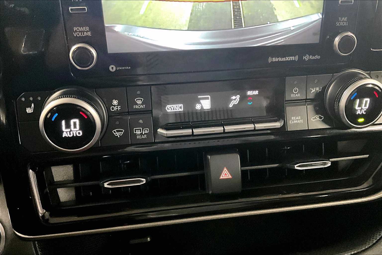 2021 Toyota Highlander XLE - Photo 27