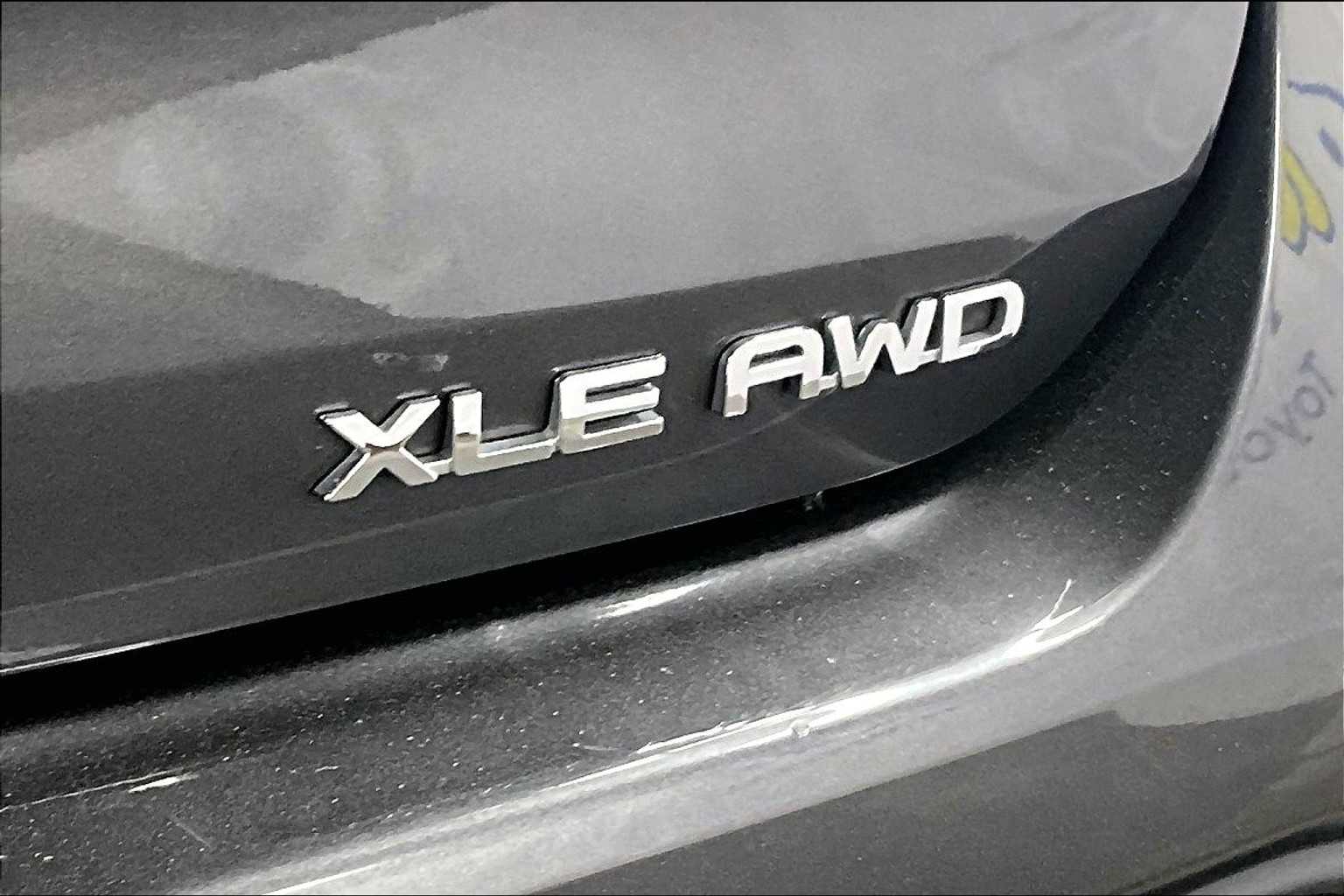 2021 Toyota Highlander XLE - Photo 30