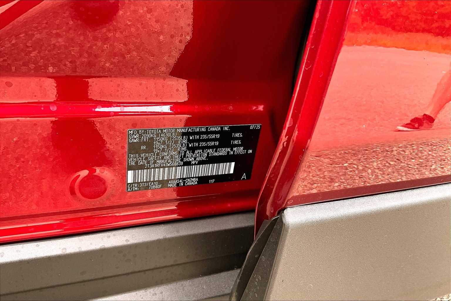 2025 Toyota RAV4 XLE Premium - Photo 17