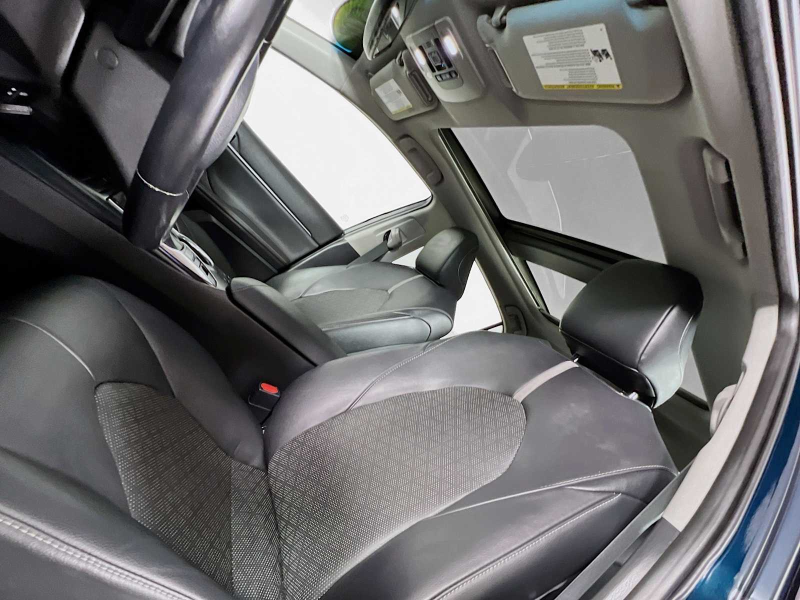2019 Toyota Camry XSE - Photo 22