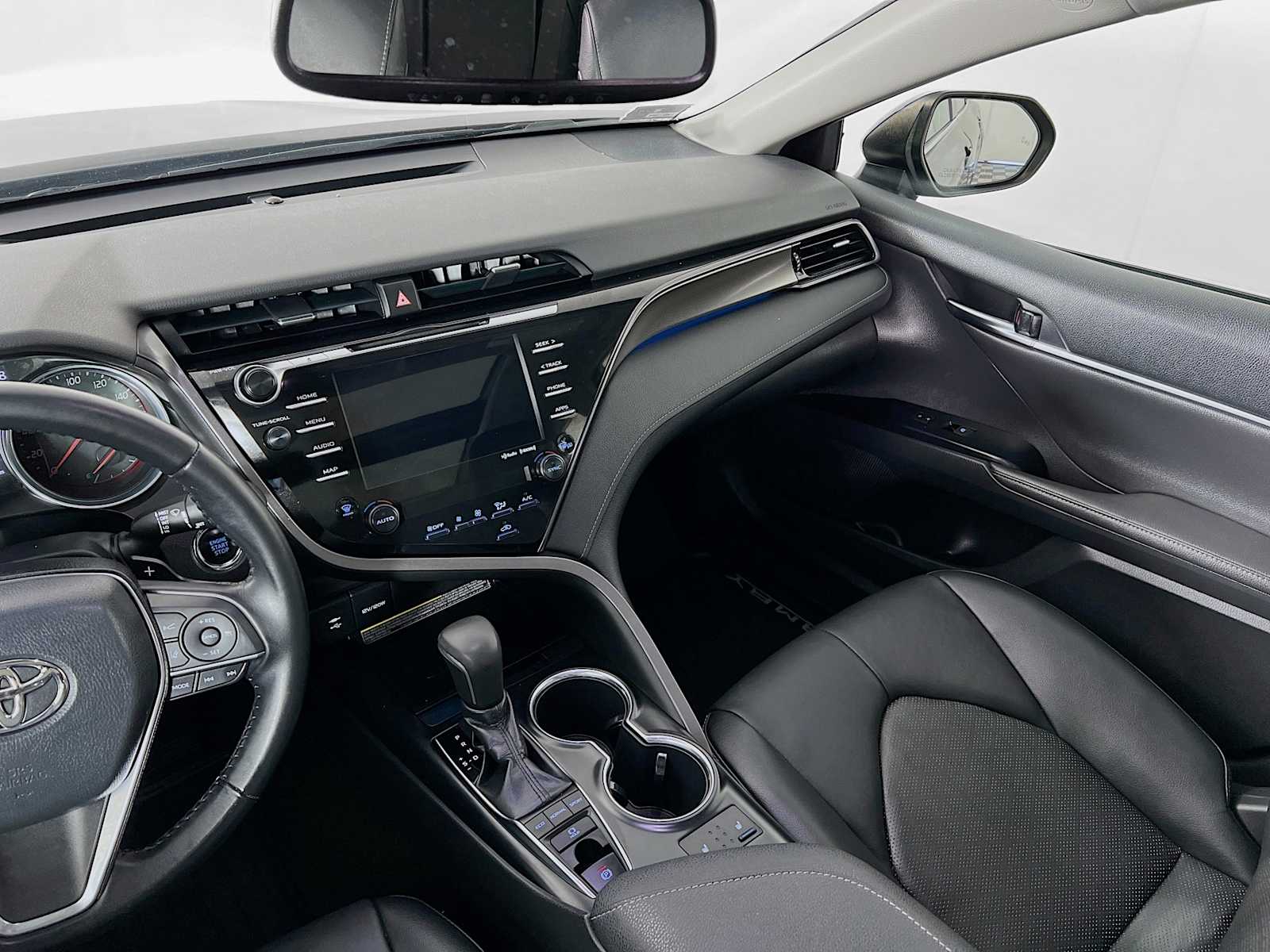 2019 Toyota Camry XSE - Photo 24