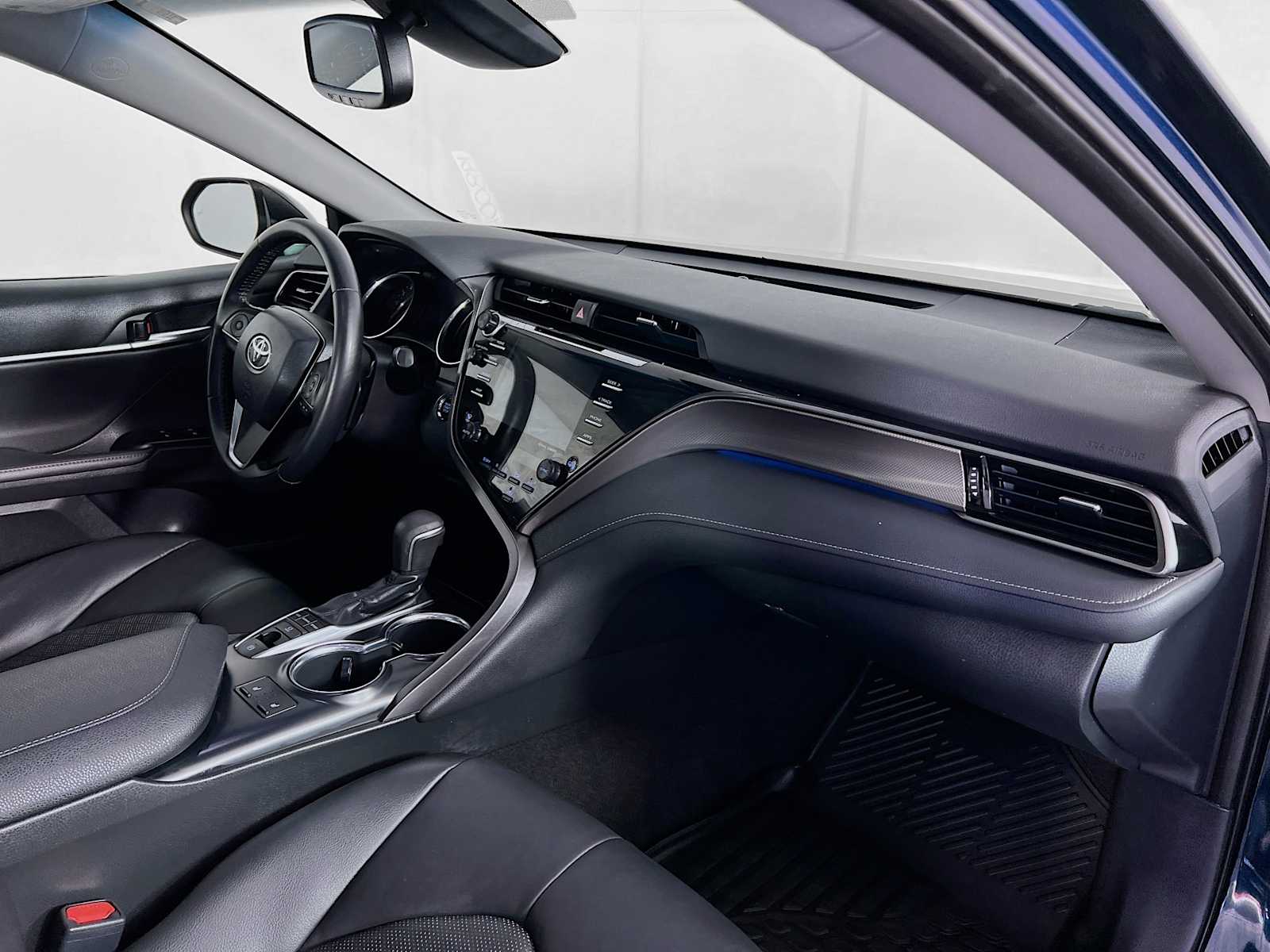 2019 Toyota Camry XSE - Photo 29
