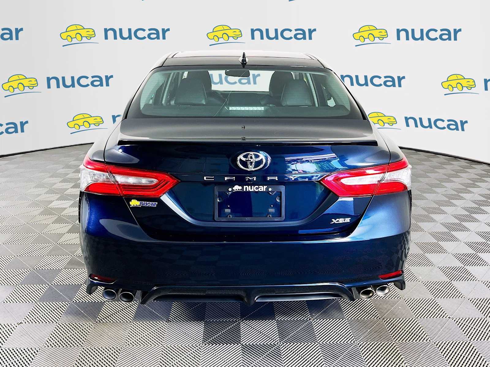 2019 Toyota Camry XSE - Photo 6