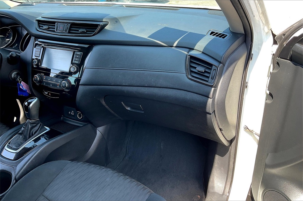 2019 Nissan Rogue S - Photo 12