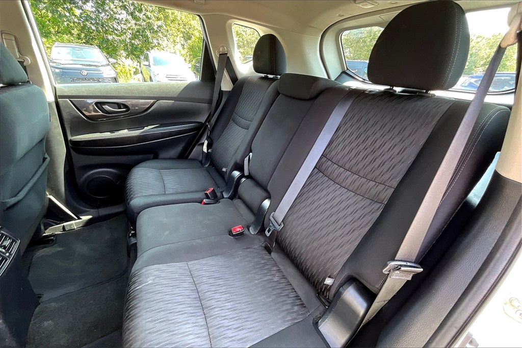 2019 Nissan Rogue S - Photo 14