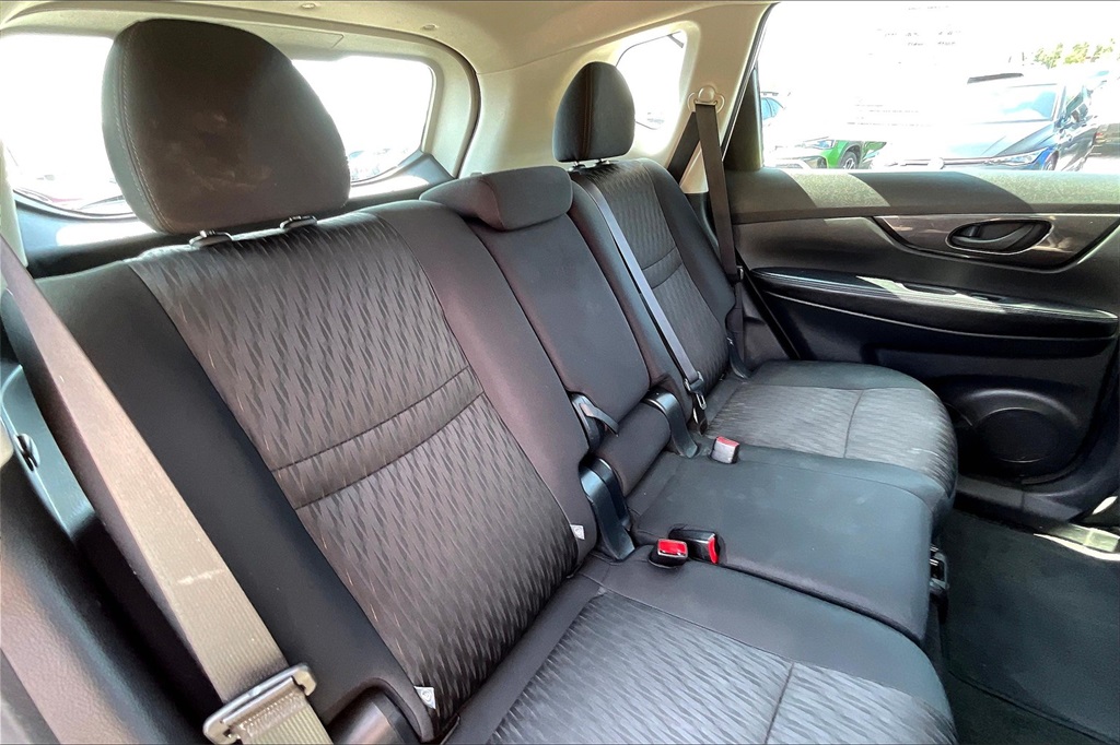 2019 Nissan Rogue S - Photo 15