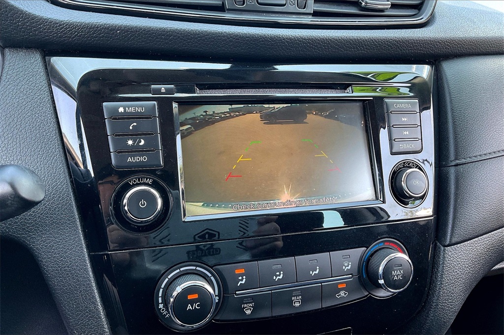 2019 Nissan Rogue S - Photo 18
