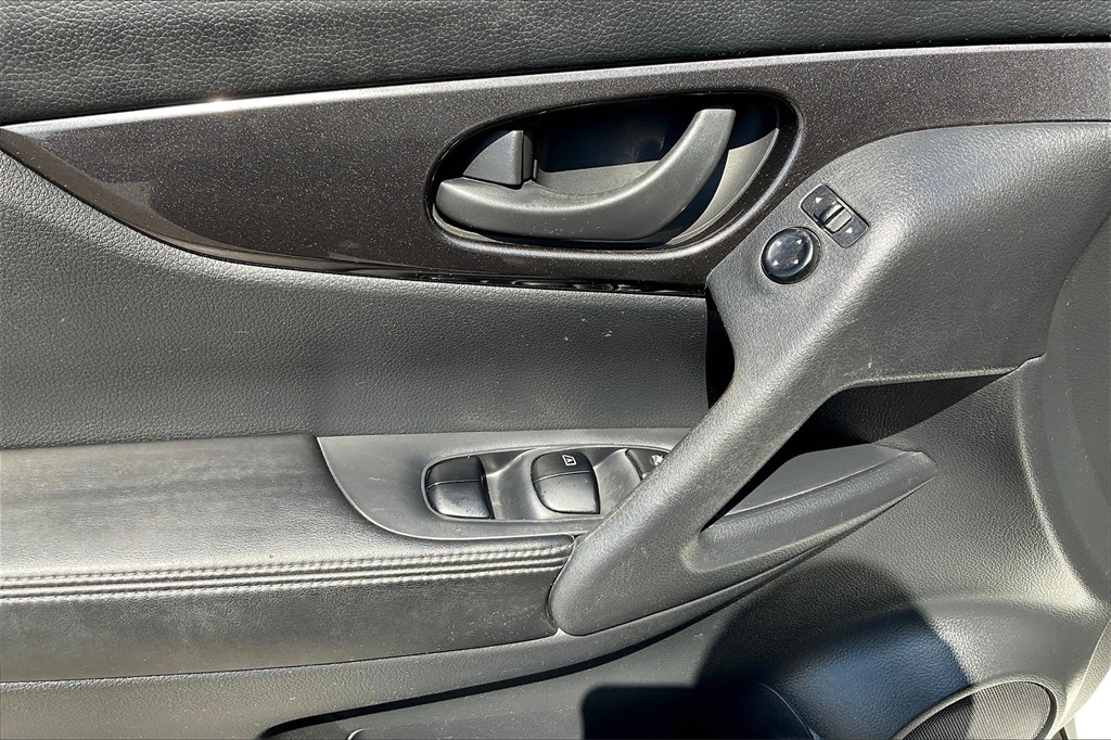 2019 Nissan Rogue S - Photo 33