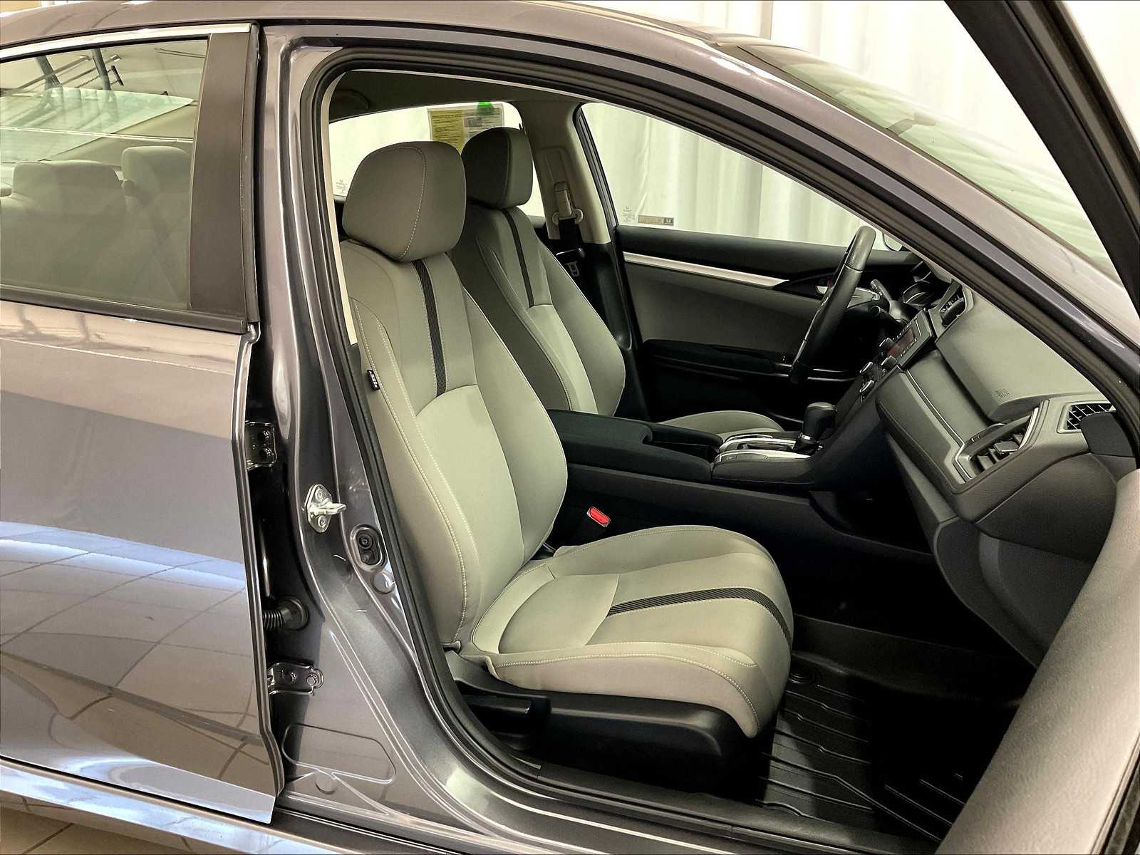 2018 Honda Civic LX - Photo 11