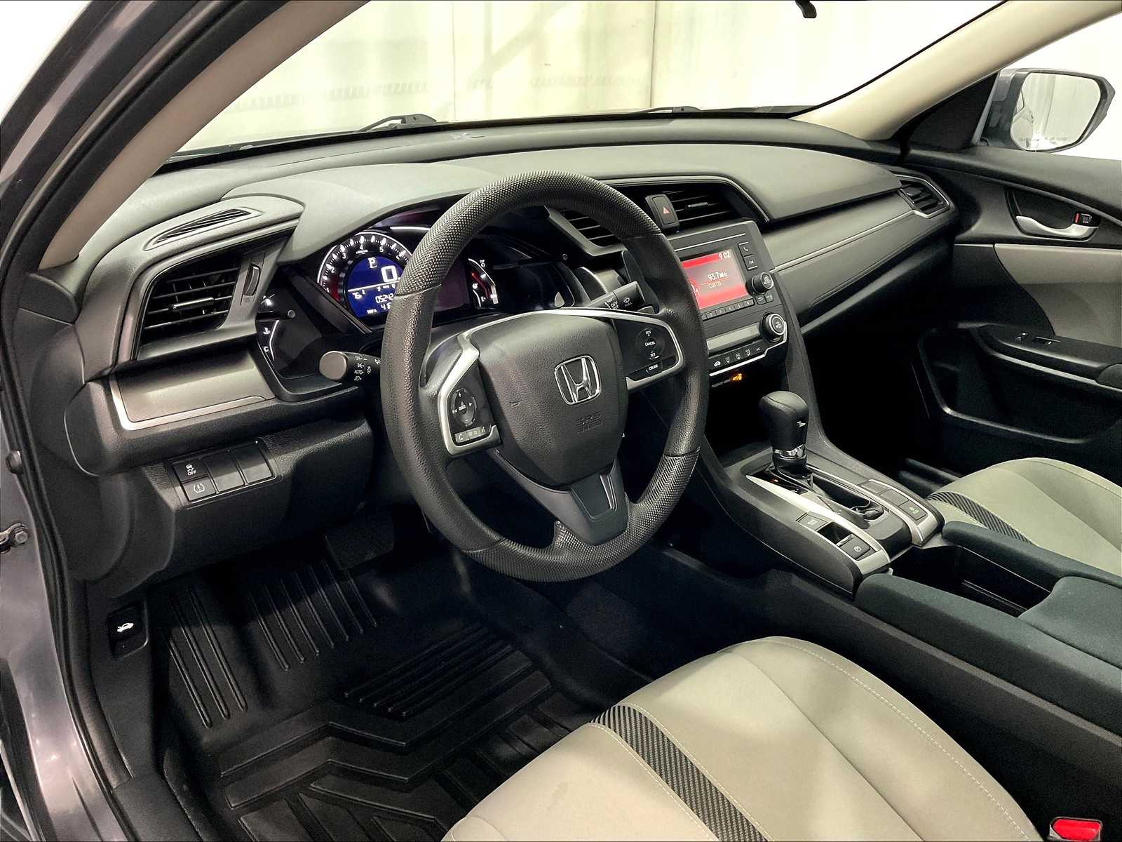 2018 Honda Civic LX - Photo 8