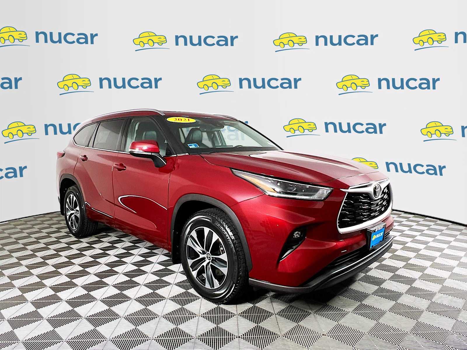 2021 Toyota Highlander XLE - Photo 1