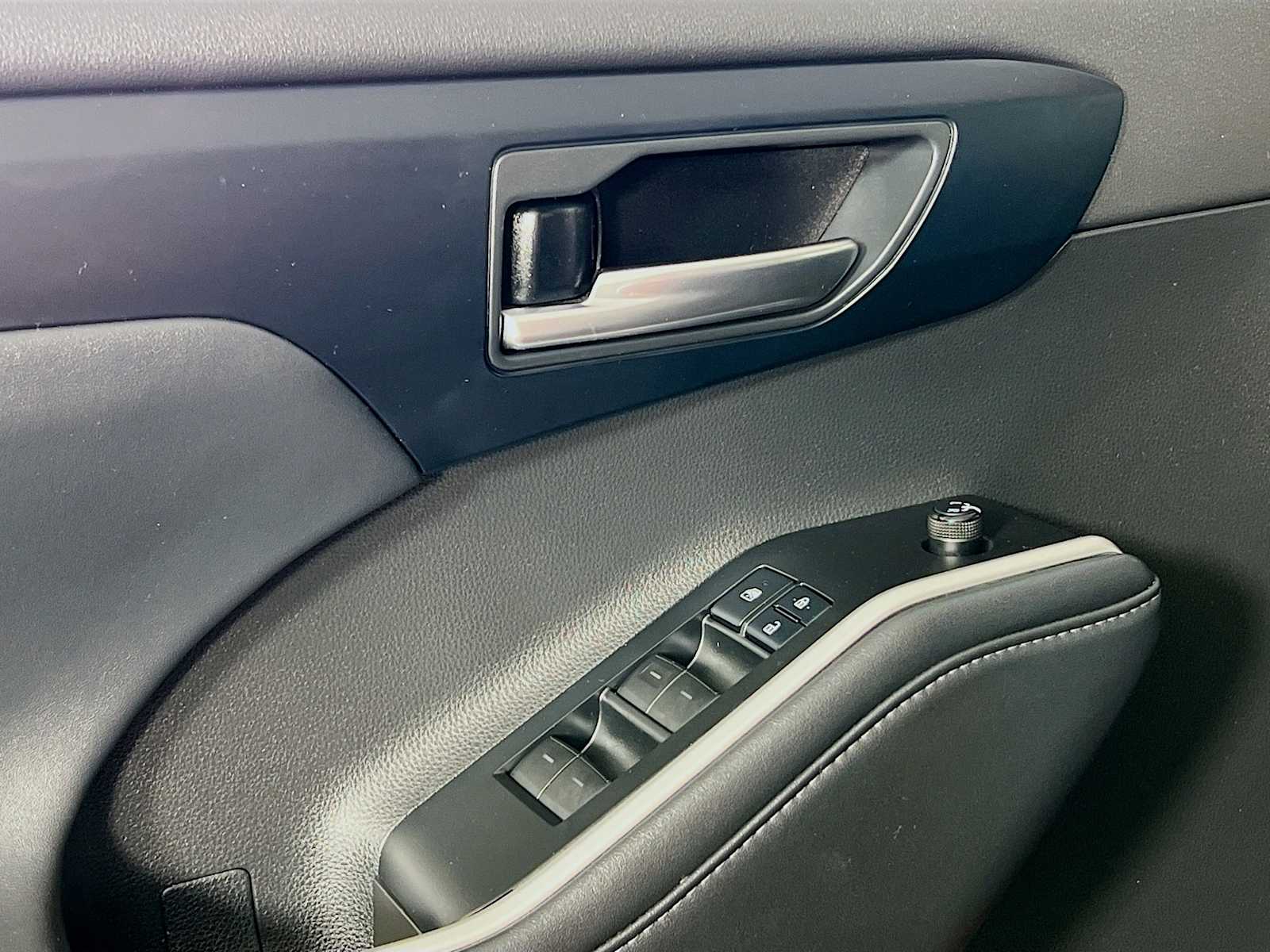 2021 Toyota Highlander XLE - Photo 17