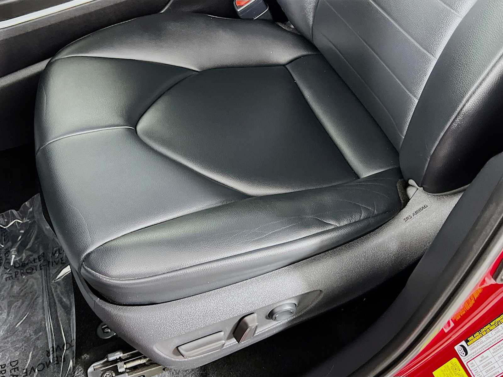 2021 Toyota Highlander XLE - Photo 19