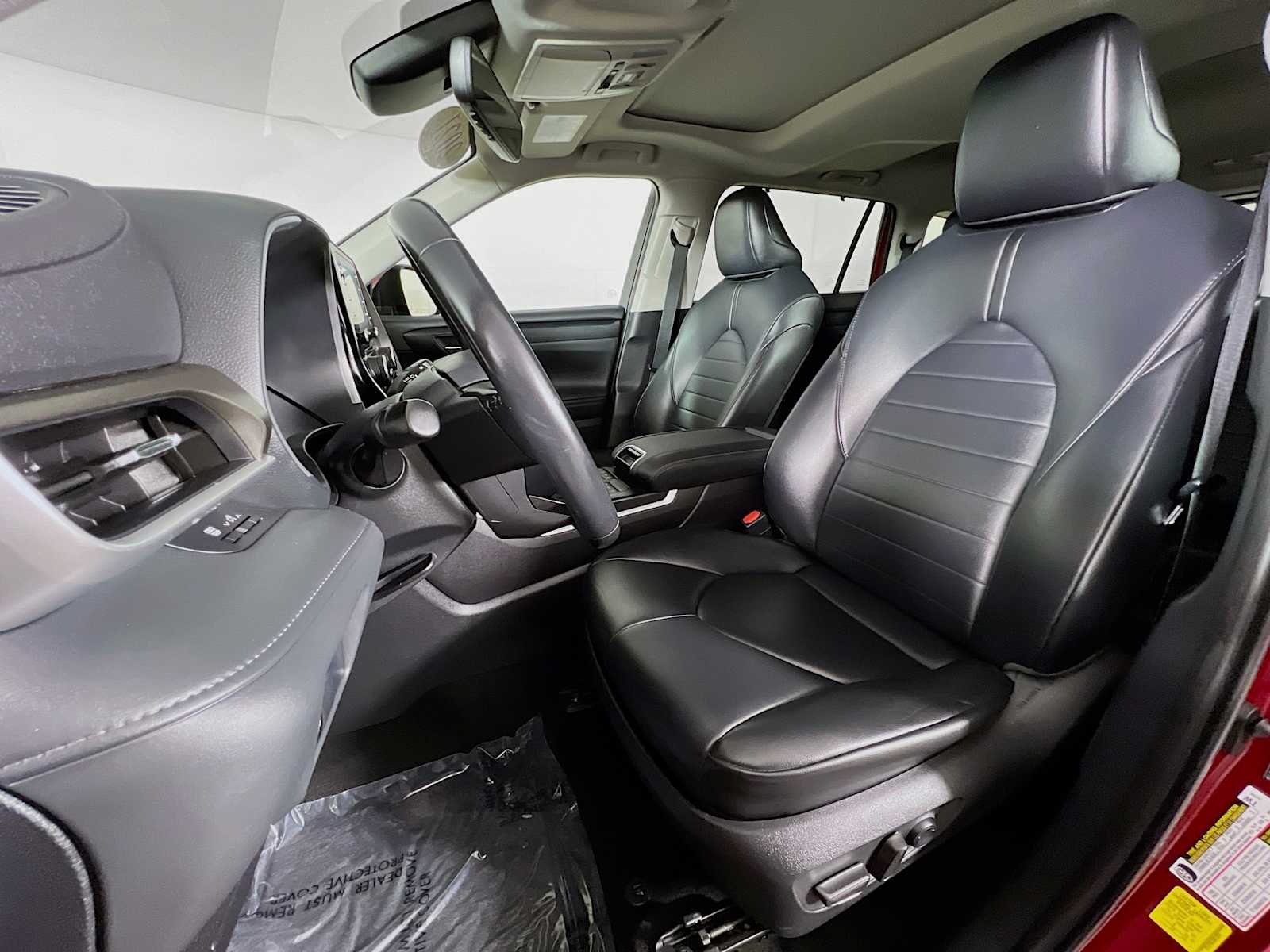 2021 Toyota Highlander XLE - Photo 21