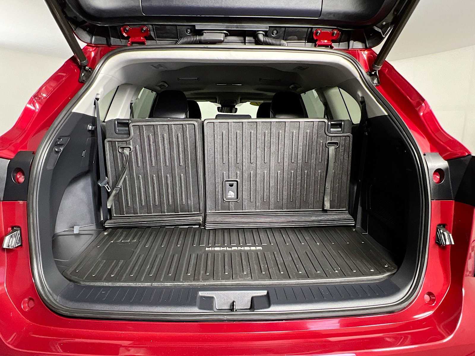 2021 Toyota Highlander XLE - Photo 27