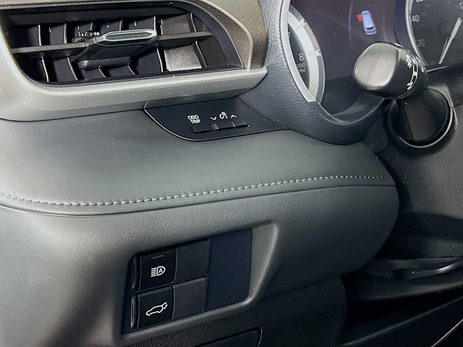 2021 Toyota Highlander XLE - Photo 10