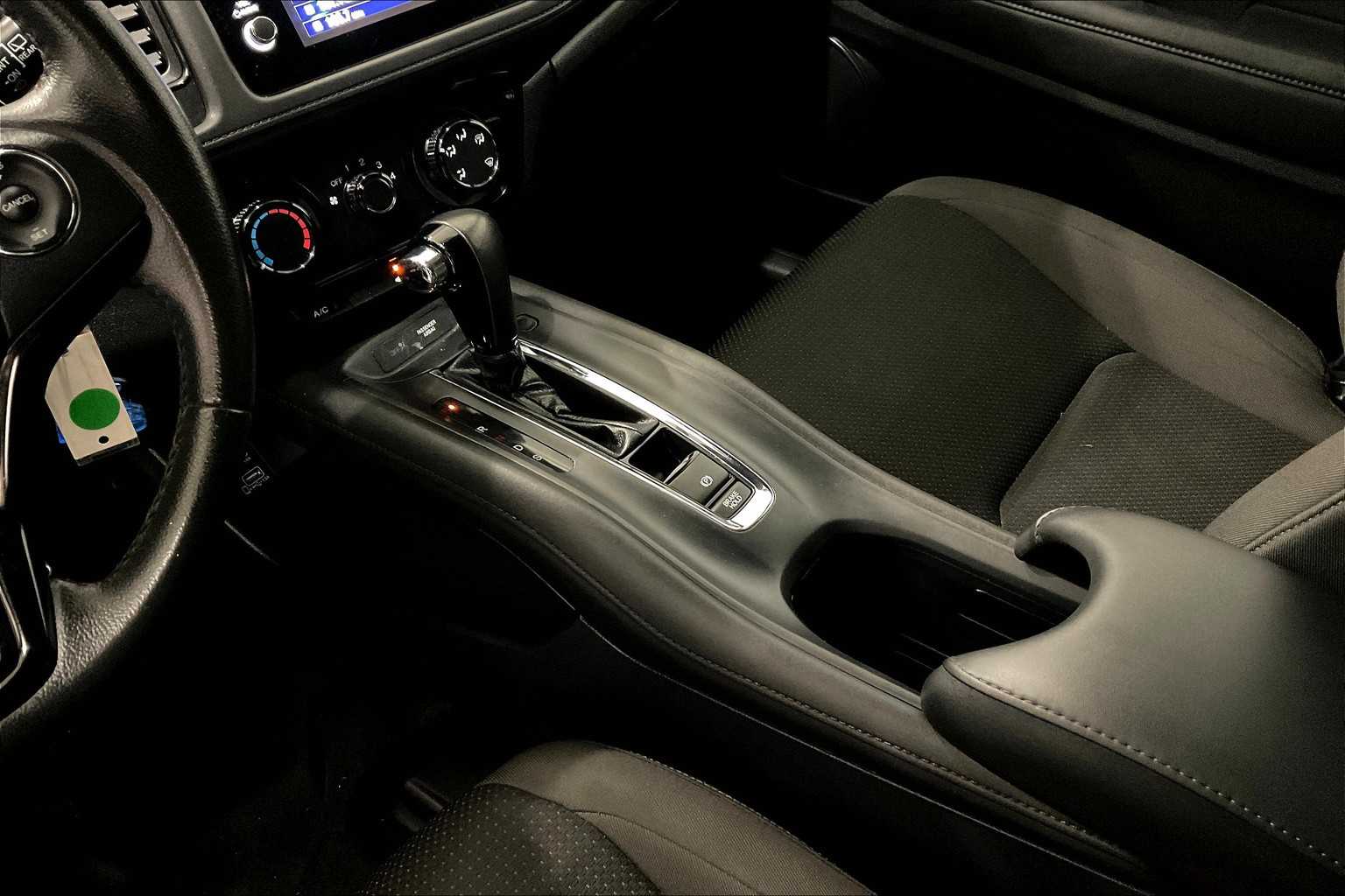 2021 Honda HR-V Sport - Photo 20