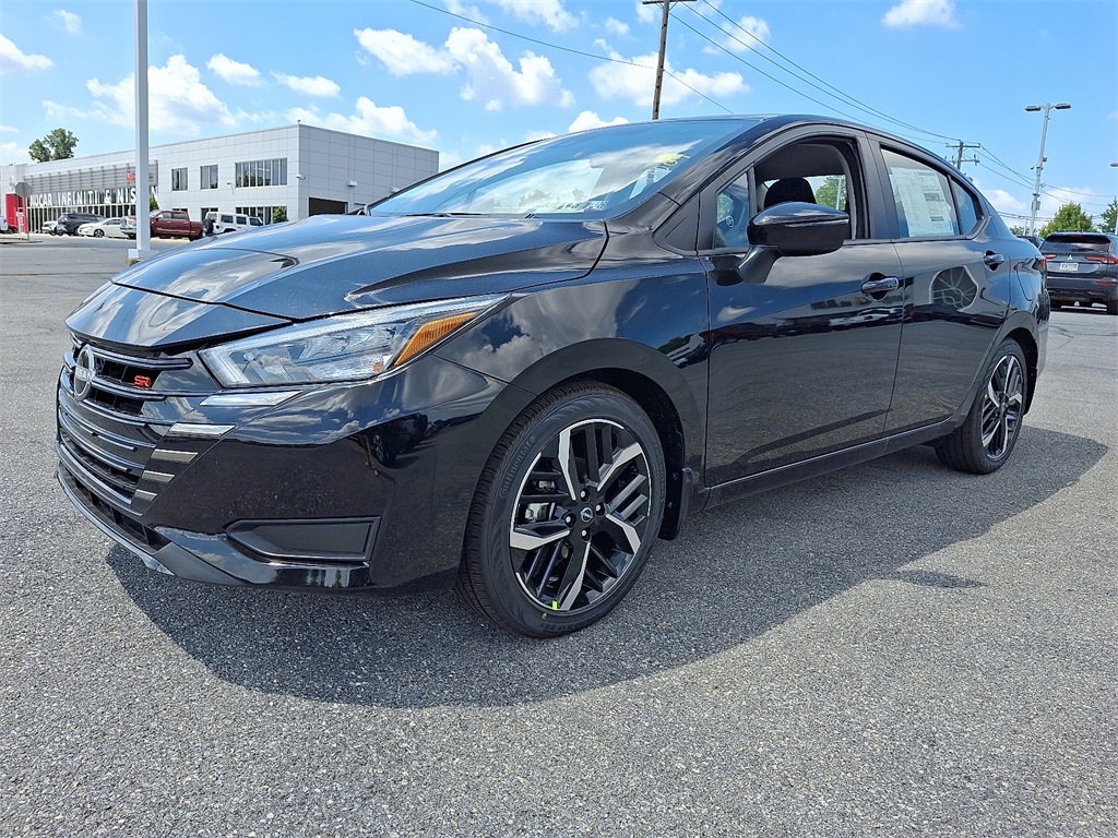 2025 Nissan Versa 1.6 SR - Photo 2