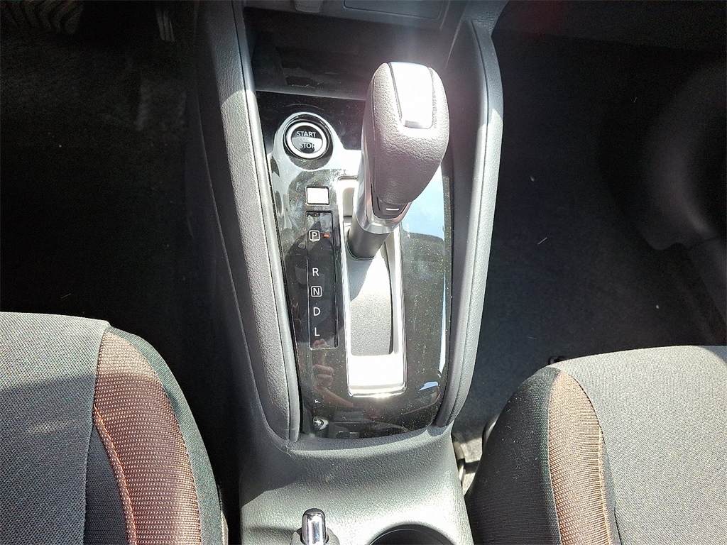 2025 Nissan Versa 1.6 SR - Photo 10