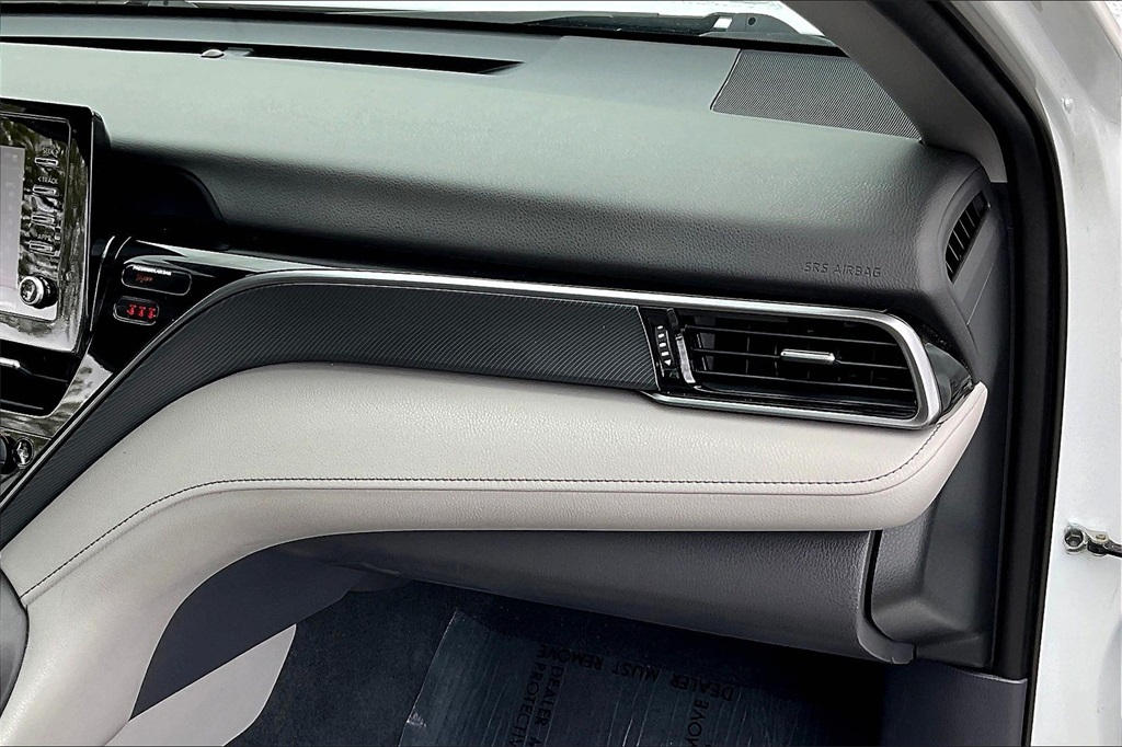 2023 Toyota Camry SE - Photo 12