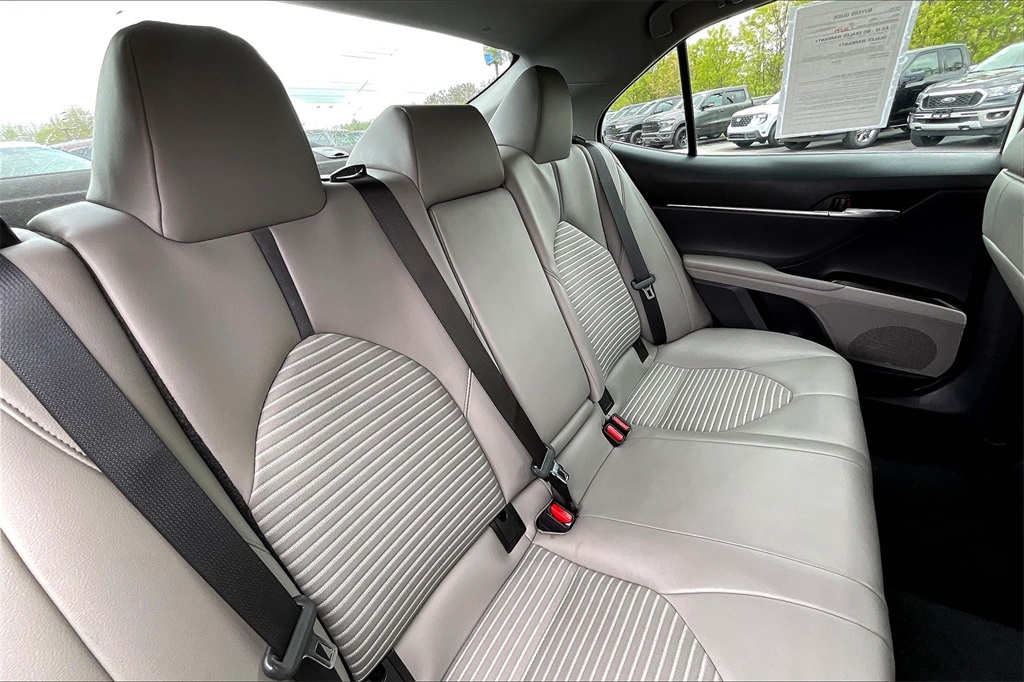 2023 Toyota Camry SE - Photo 15