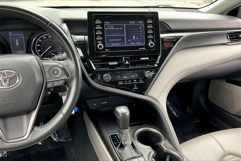 2023 Toyota Camry SE - Photo 17