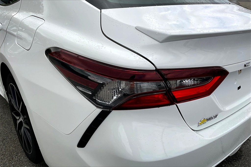 2023 Toyota Camry SE - Photo 29