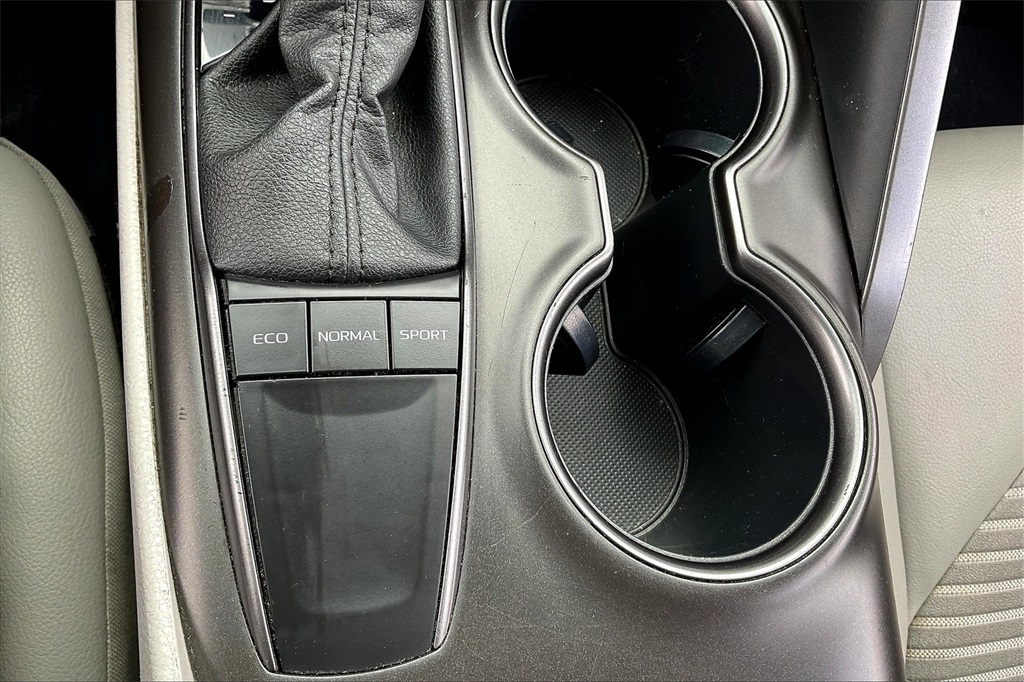 2023 Toyota Camry SE - Photo 31
