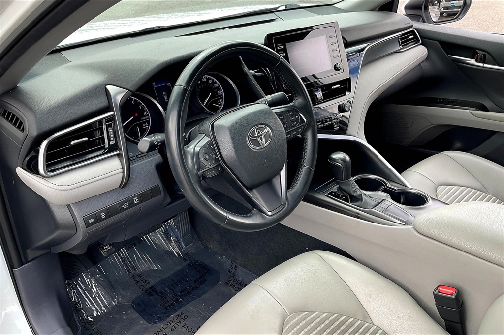 2023 Toyota Camry SE - Photo 8