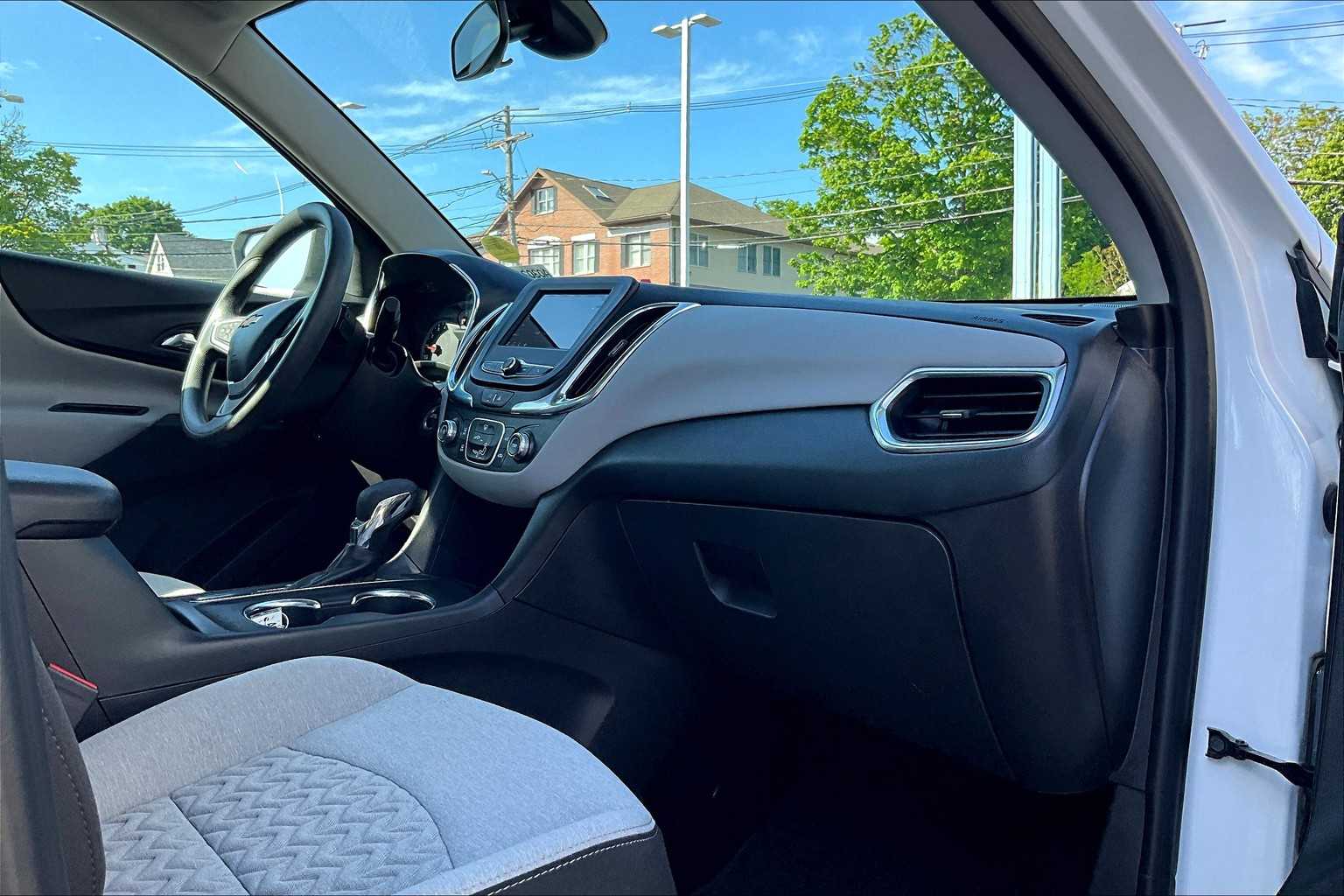 2023 Chevrolet Equinox LS - Photo 14