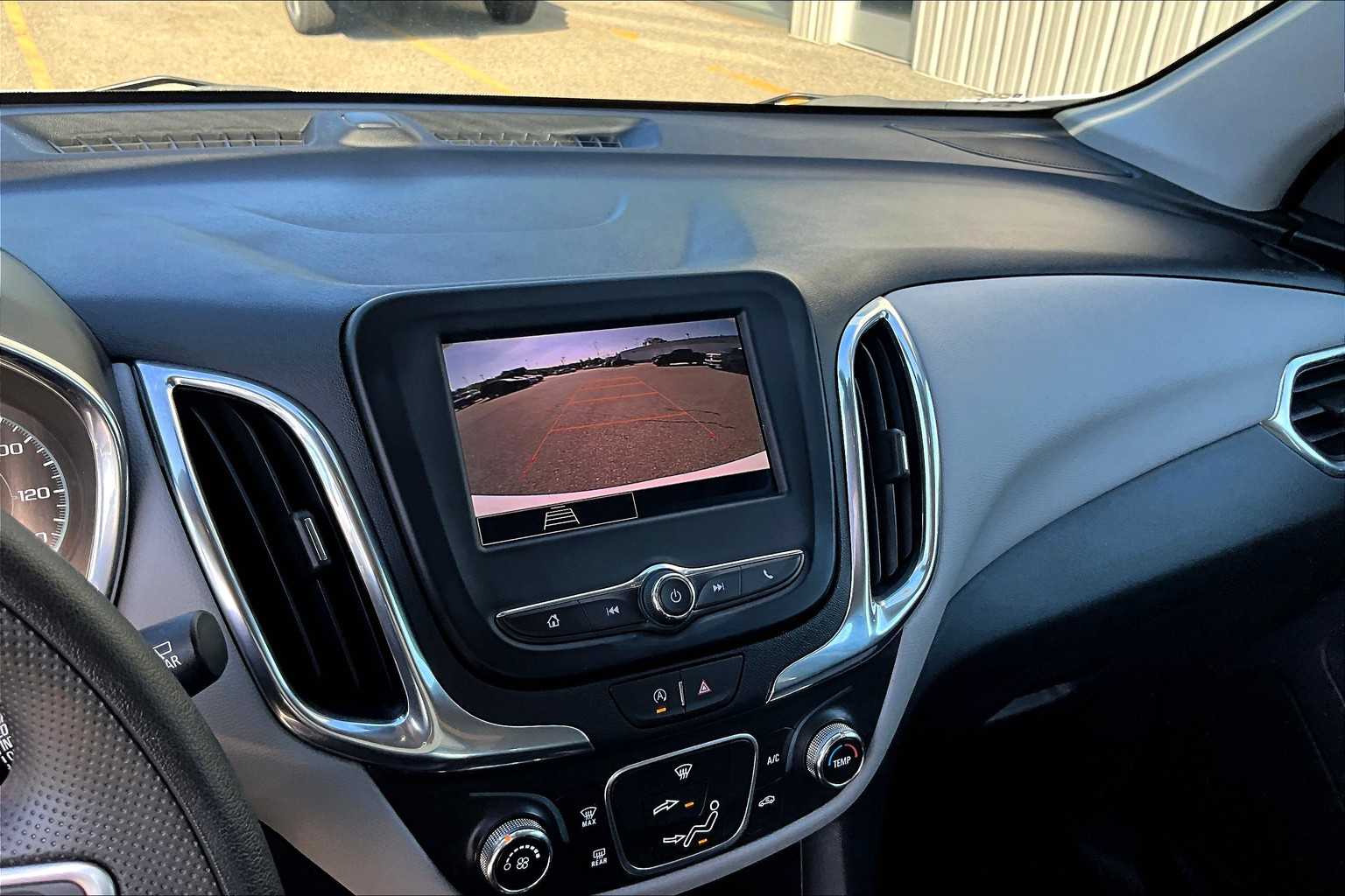 2023 Chevrolet Equinox LS - Photo 19