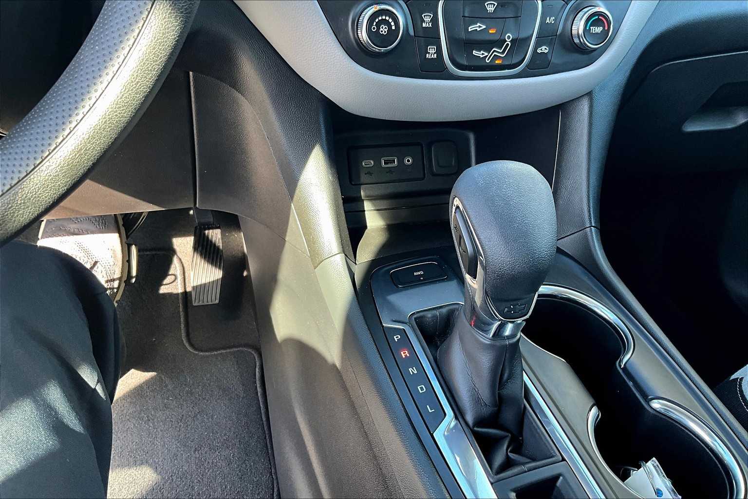 2023 Chevrolet Equinox LS - Photo 25