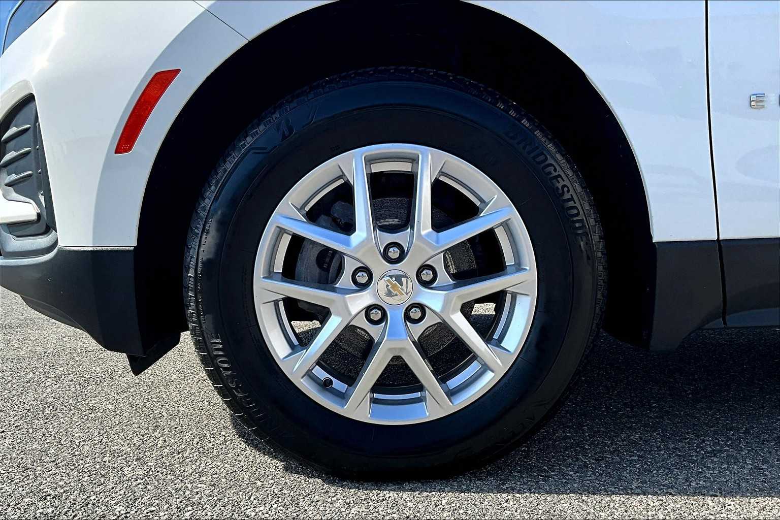 2023 Chevrolet Equinox LS - Photo 7