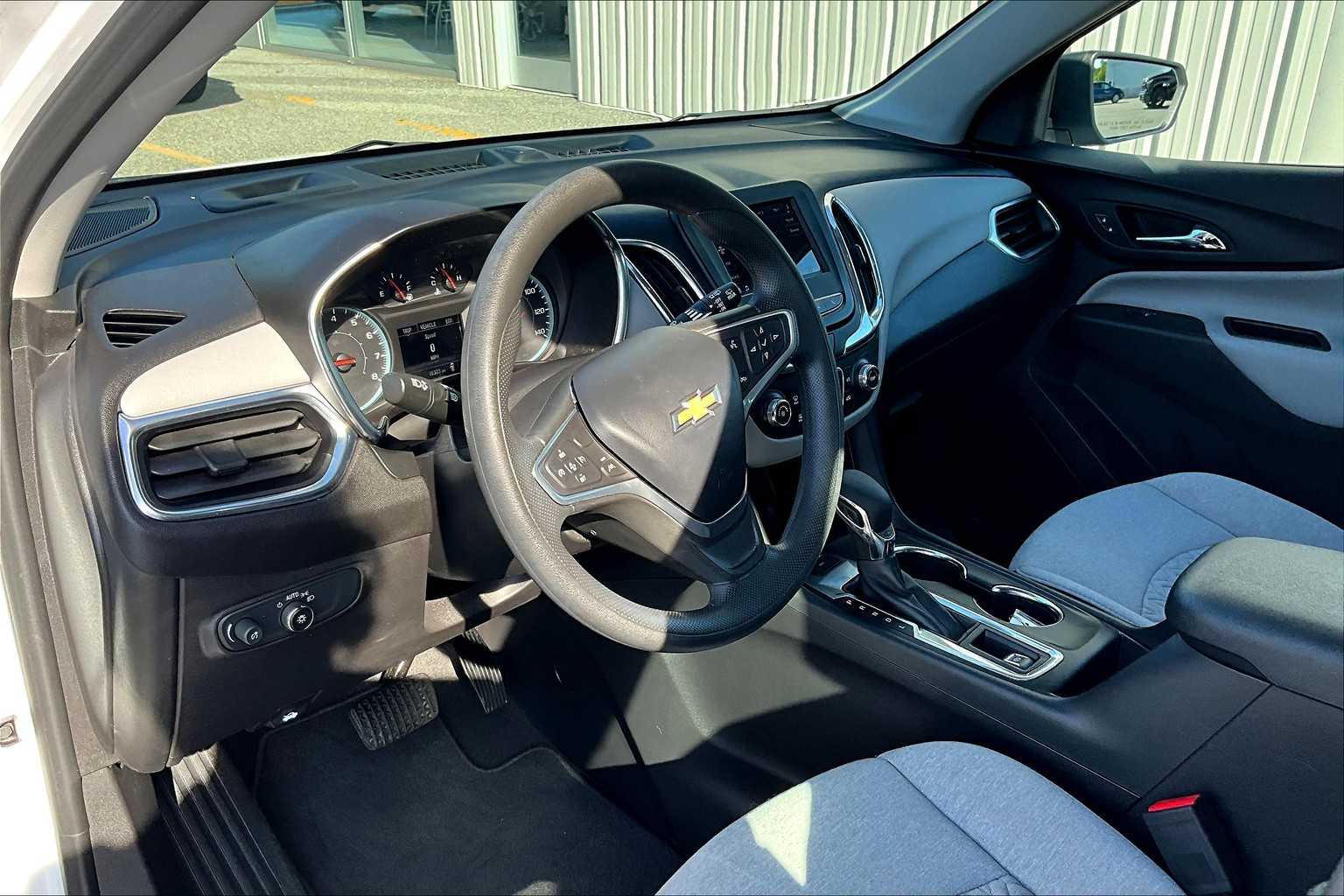 2023 Chevrolet Equinox LS - Photo 8